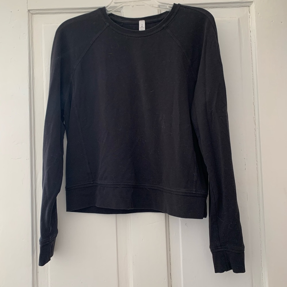 Lululemon cropped long sleeve sweatshirt